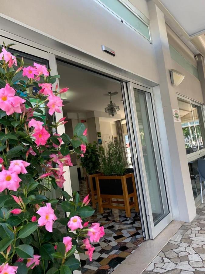 Hotel Haway Rimini Extérieur photo