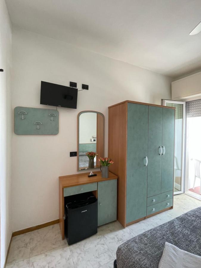 Hotel Haway Rimini Extérieur photo