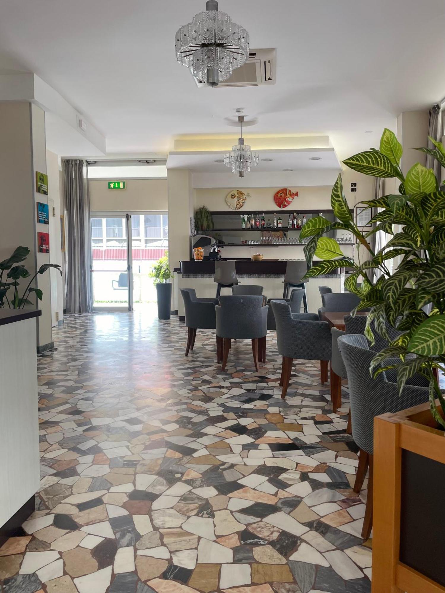 Hotel Haway Rimini Extérieur photo